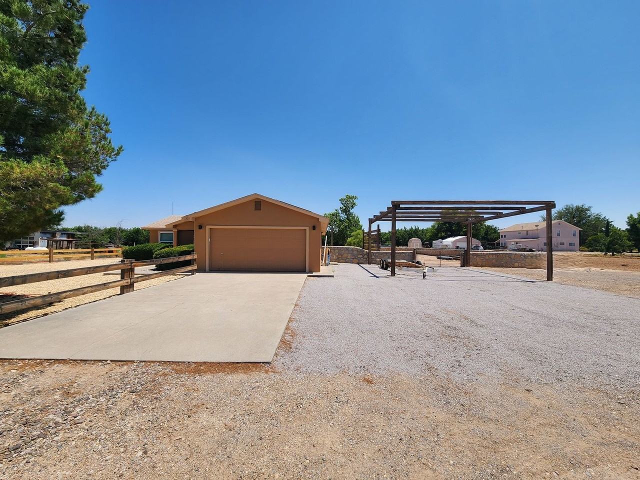 1535 Vajillo Ln - Photo 3 of 46