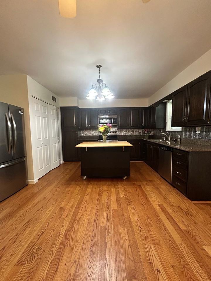 5916 Wells Rd - Photo 7 of 24