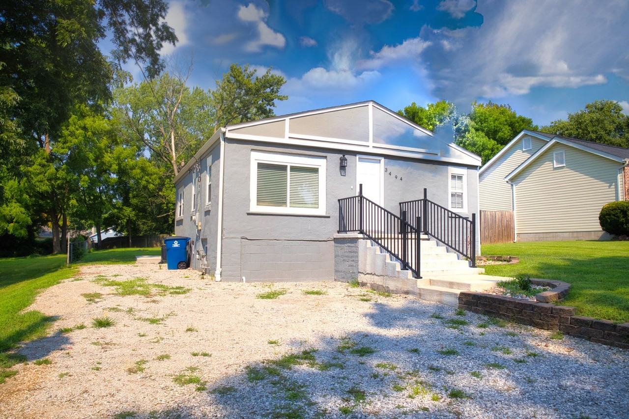 3494 Ludlow Ave - Photo 4 of 31