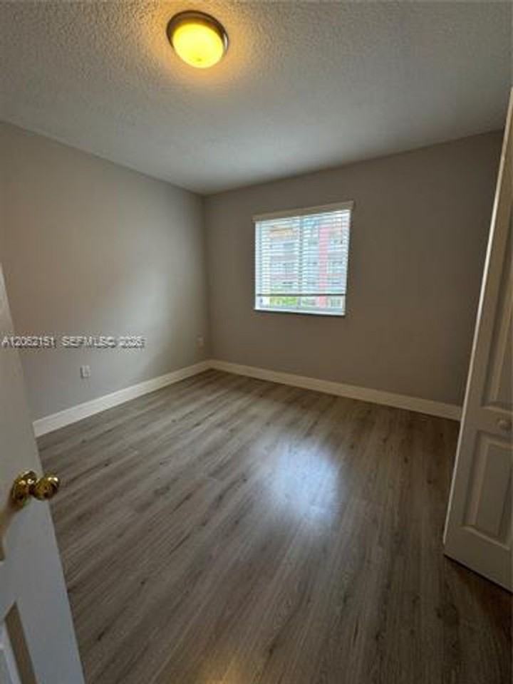 8360 8360 NW 10th St th 9C - Photo 6 of 15