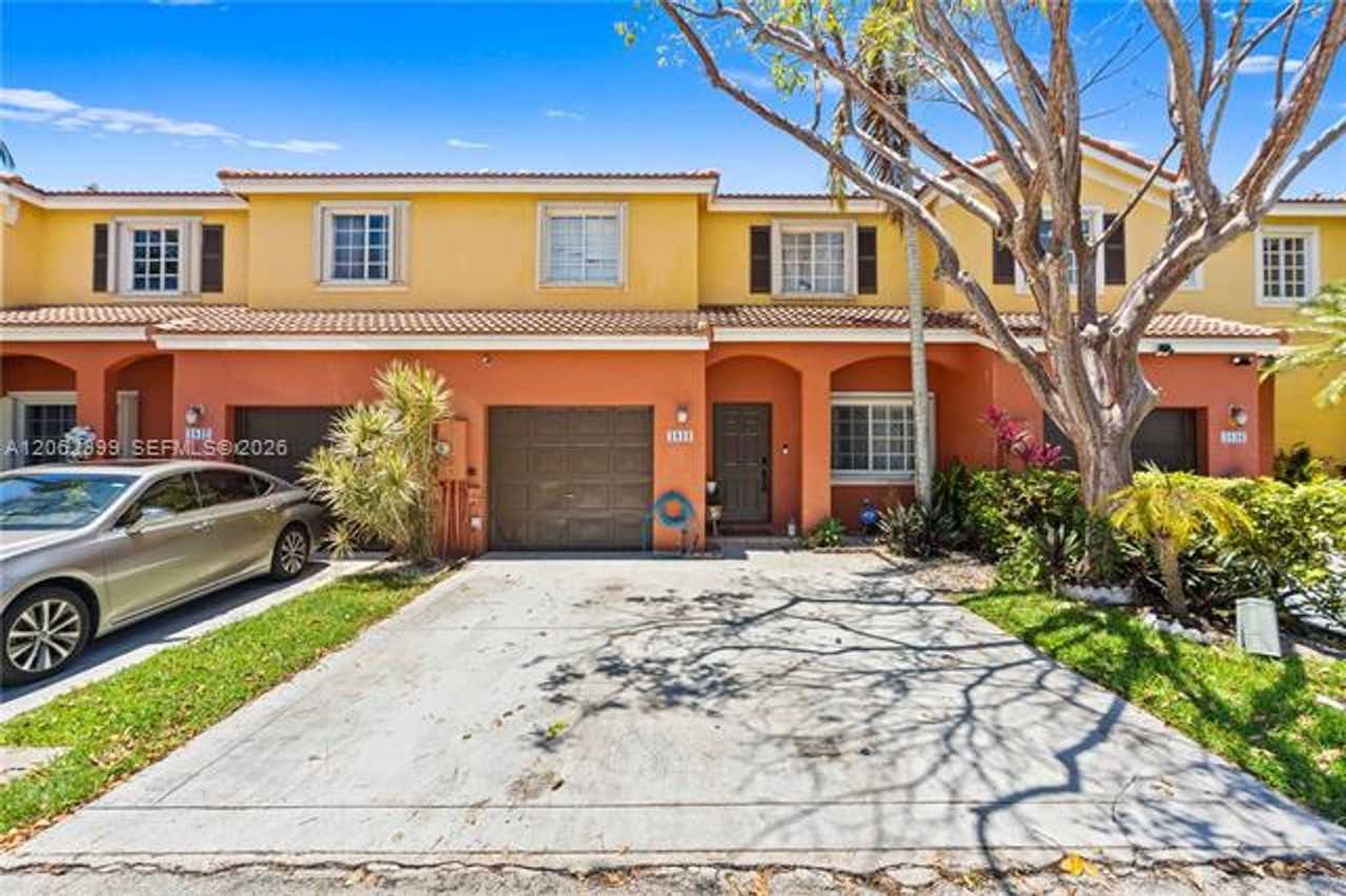 1844 1844 SW 102nd Way th 1844 - Photo 2 of 31