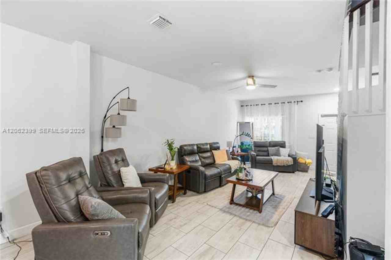 1844 1844 SW 102nd Way th 1844 - Photo 7 of 31