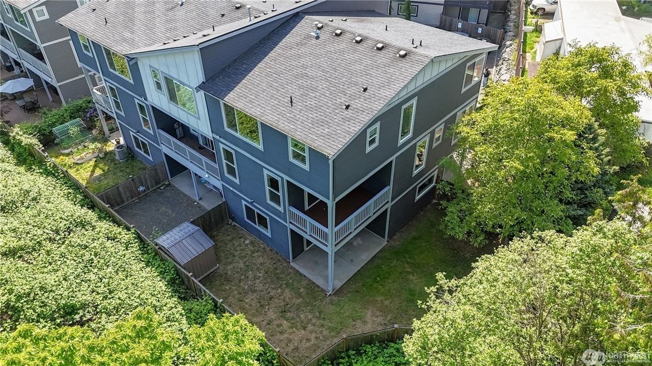 16611 48th Ave W #F1 - Photo 2 of 20