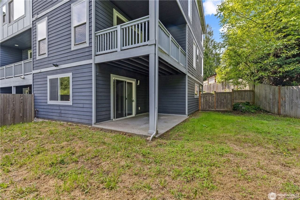 16611 48th Ave W #F1 - Photo 3 of 20