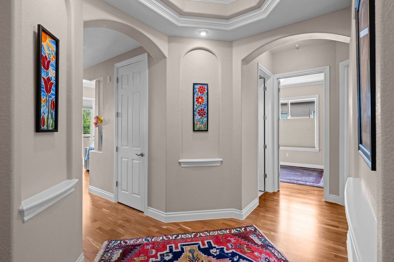 40 Madison St #303 - Photo 2 of 29