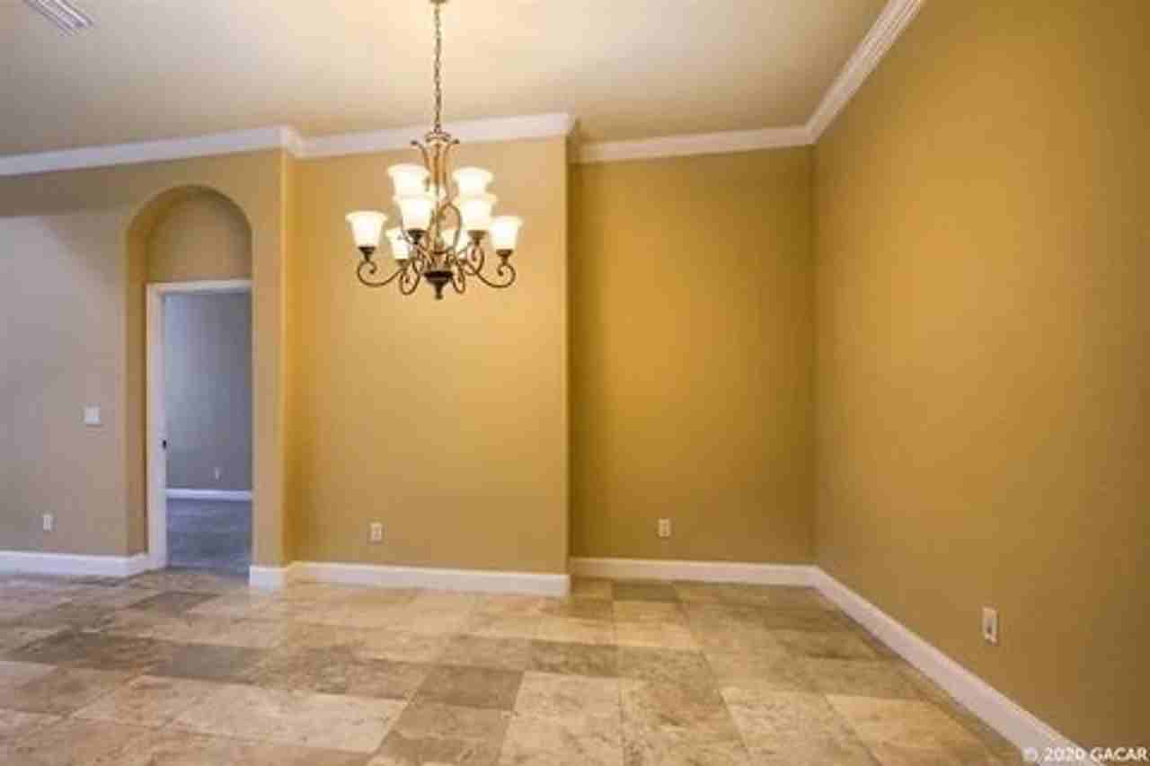 8933 Sw 74th Ave - Photo 4 of 13