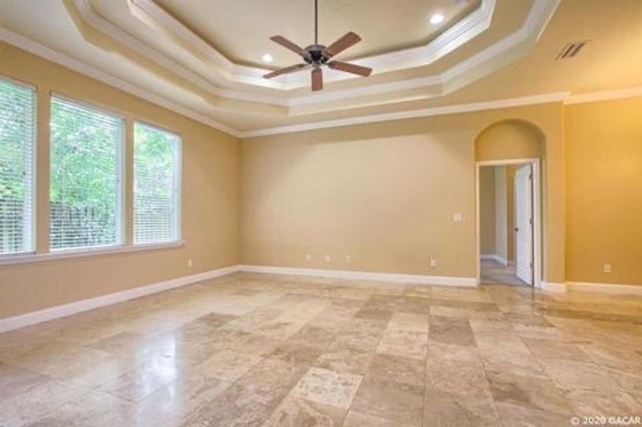 8933 Sw 74th Ave - Photo 5 of 13