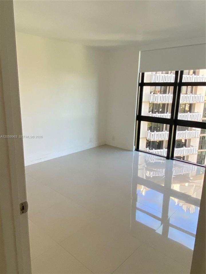 1111 1111 Crandon Blvd A807 A807 - Photo 5 of 13