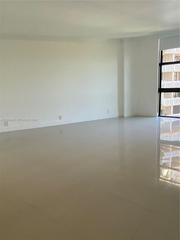 1111 1111 Crandon Blvd A807 A807 - Photo 6 of 13