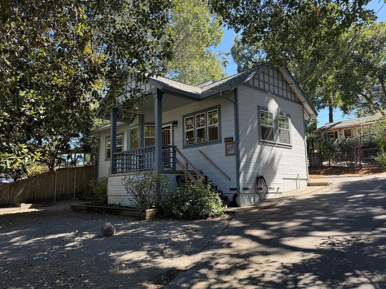 8121 1/2 El Rancho Dr - Photo 2 of 30