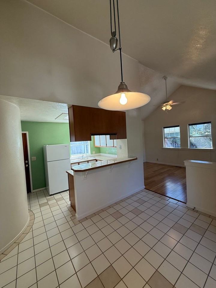 8121 1/2 El Rancho Dr - Photo 6 of 30
