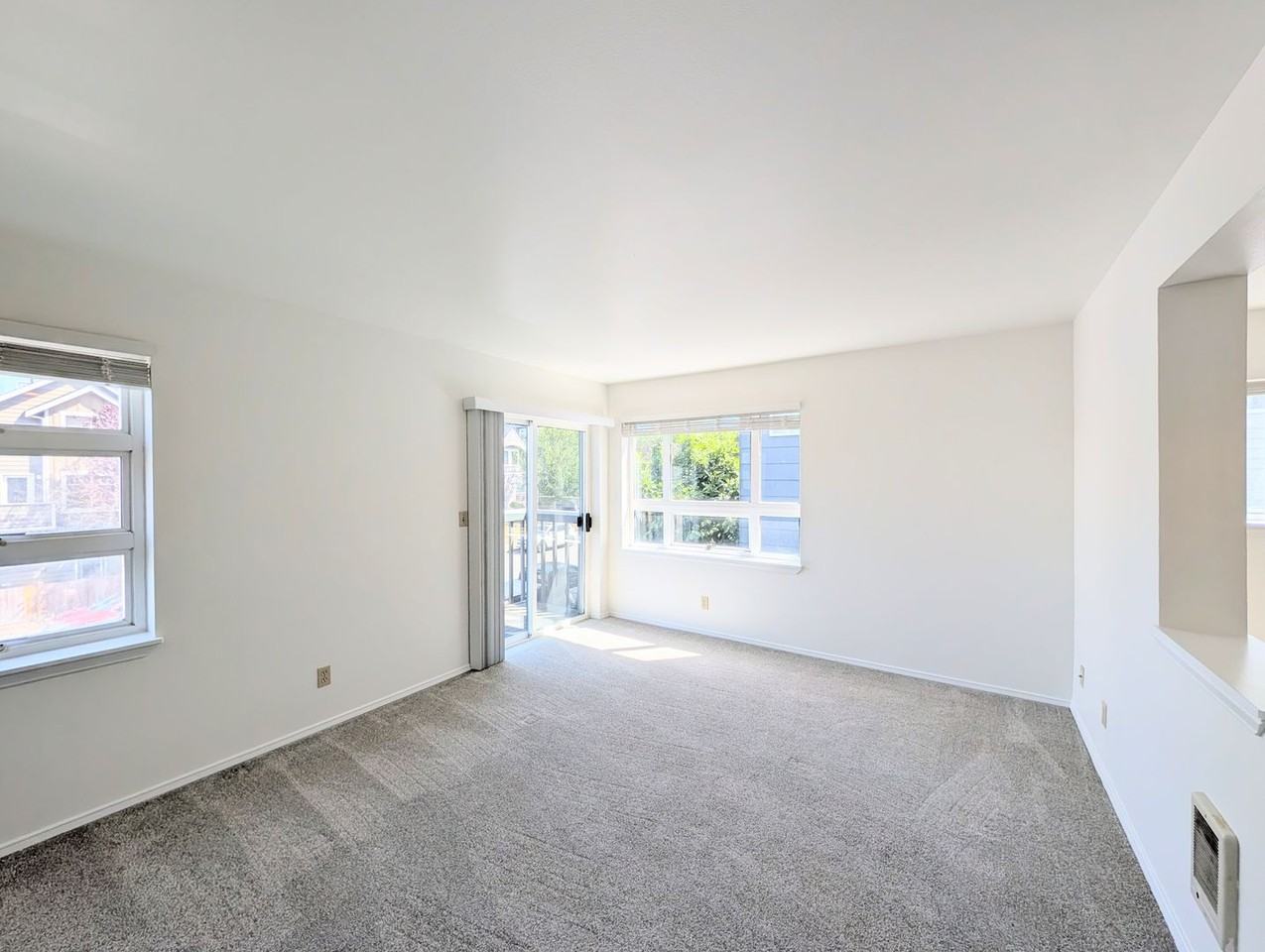 5261 Brooklyn Ave Ne #202 - Photo 5 of 18