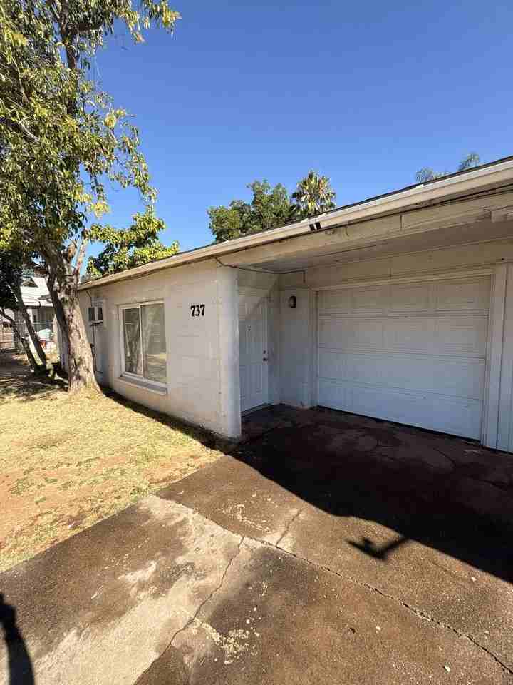 737 Morey Ave - Photo 2 of 12