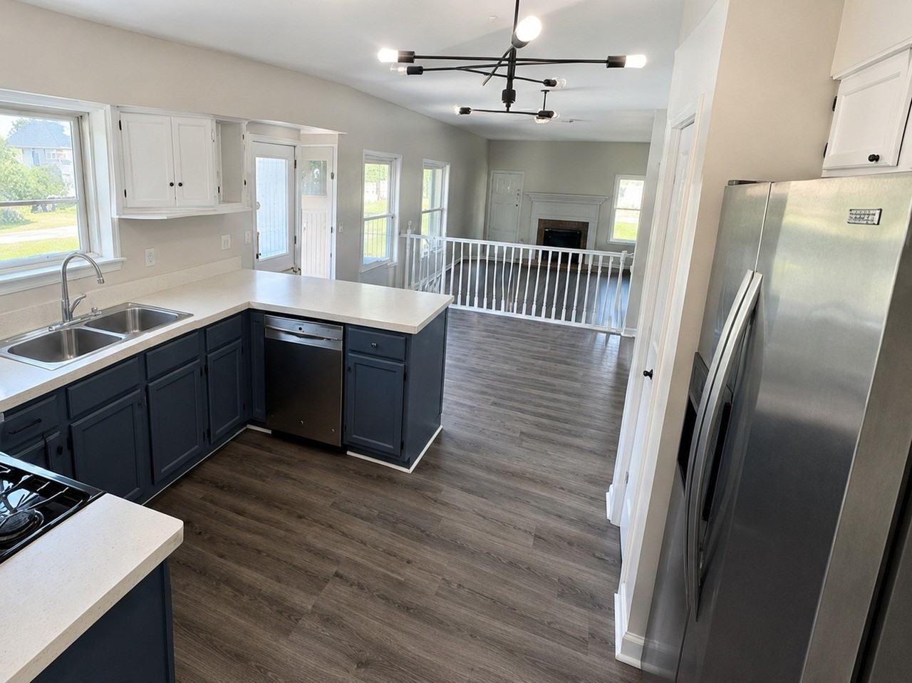 1432 Huntcliff Rd - Photo 3 of 6