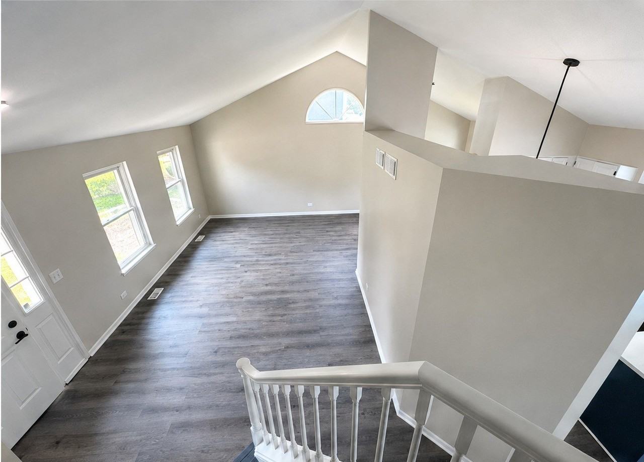 1432 Huntcliff Rd - Photo 5 of 6
