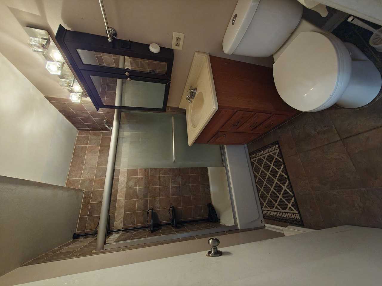 1110 Cedar St #2B - Photo 6 of 8