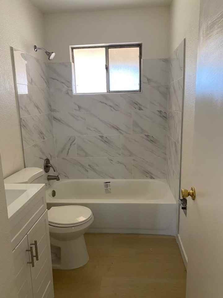 1118 Woodridge Dr - Photo 4 of 13