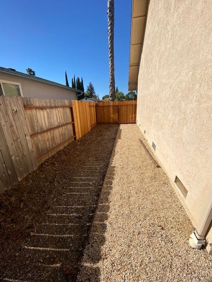1118 Woodridge Dr - Photo 7 of 13