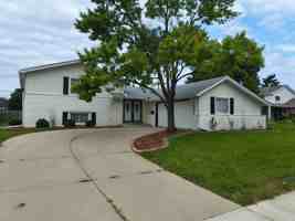 featured image of 1719 W Lexington Dr