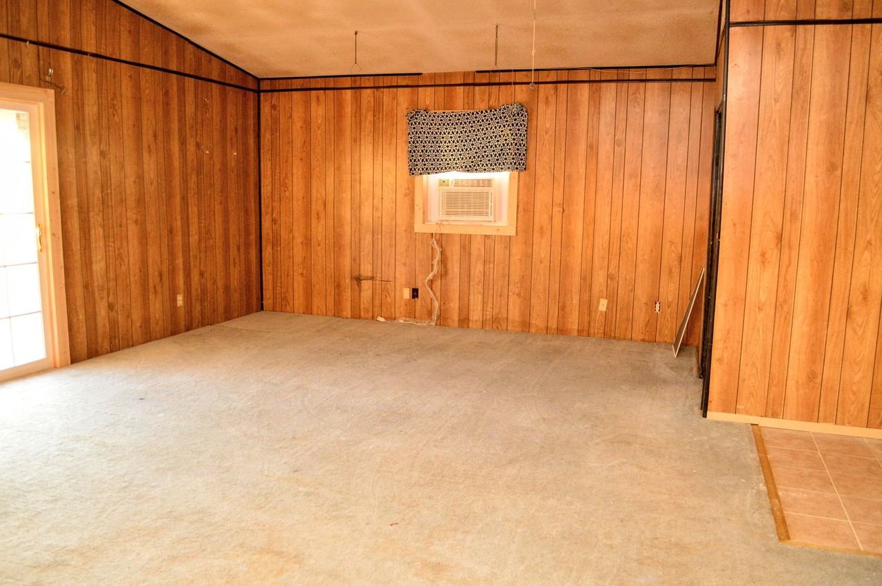 2807 Vanda Ave - Photo 2 of 17