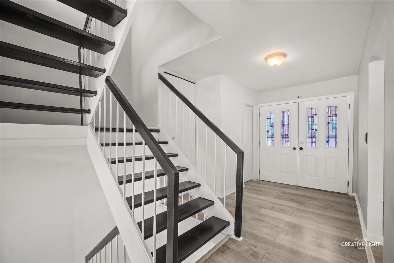 772 Circle Dr - Photo 2 of 21