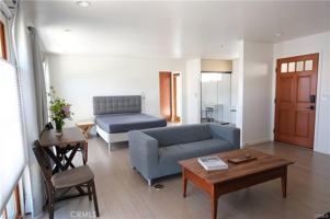 featured image of 1955 Las Lomitas Dr