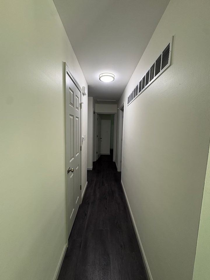 904 Montgomery Ave - Photo 7 of 17