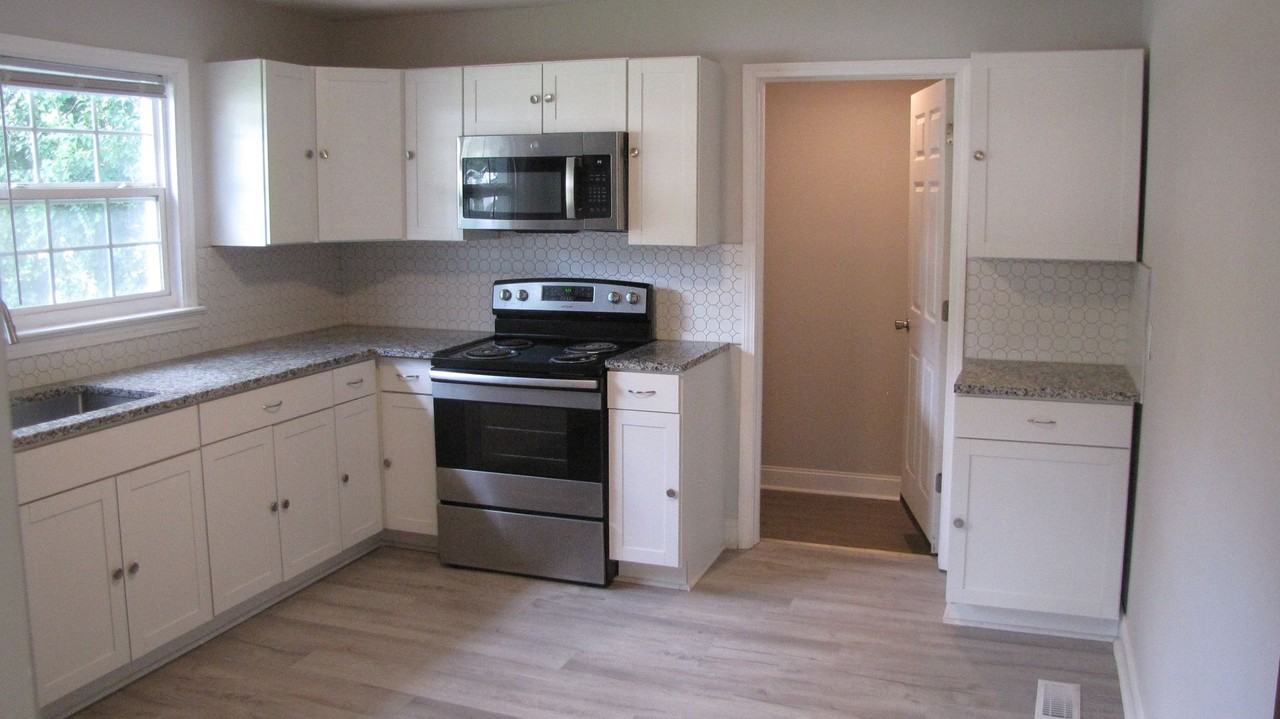 1505 Cook St - Photo 7 of 18