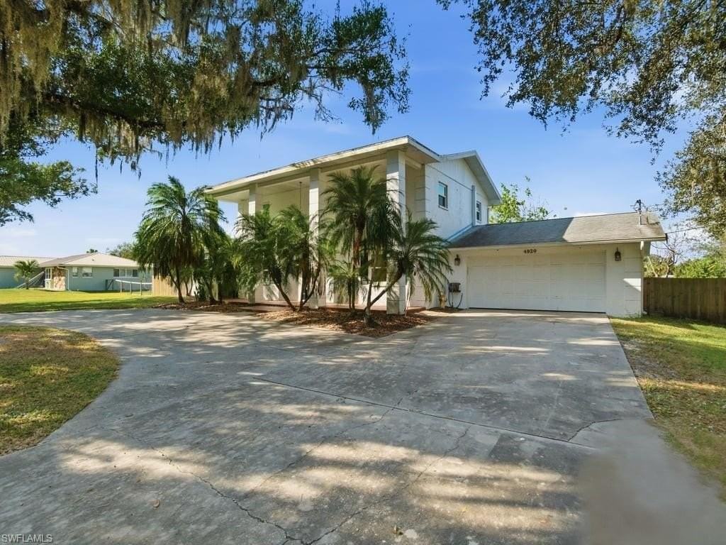 4920 Shady River Ln - Photo 4 of 43