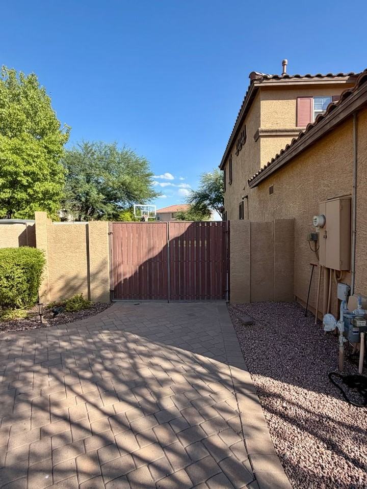 6923 S Gemstone Pl - Photo 3 of 50