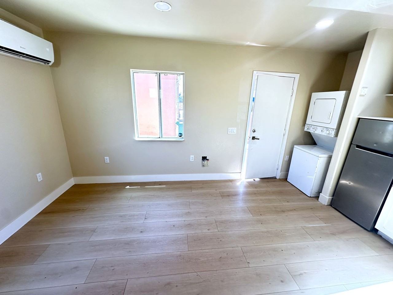 1243 58th Ave - Photo 4 of 15