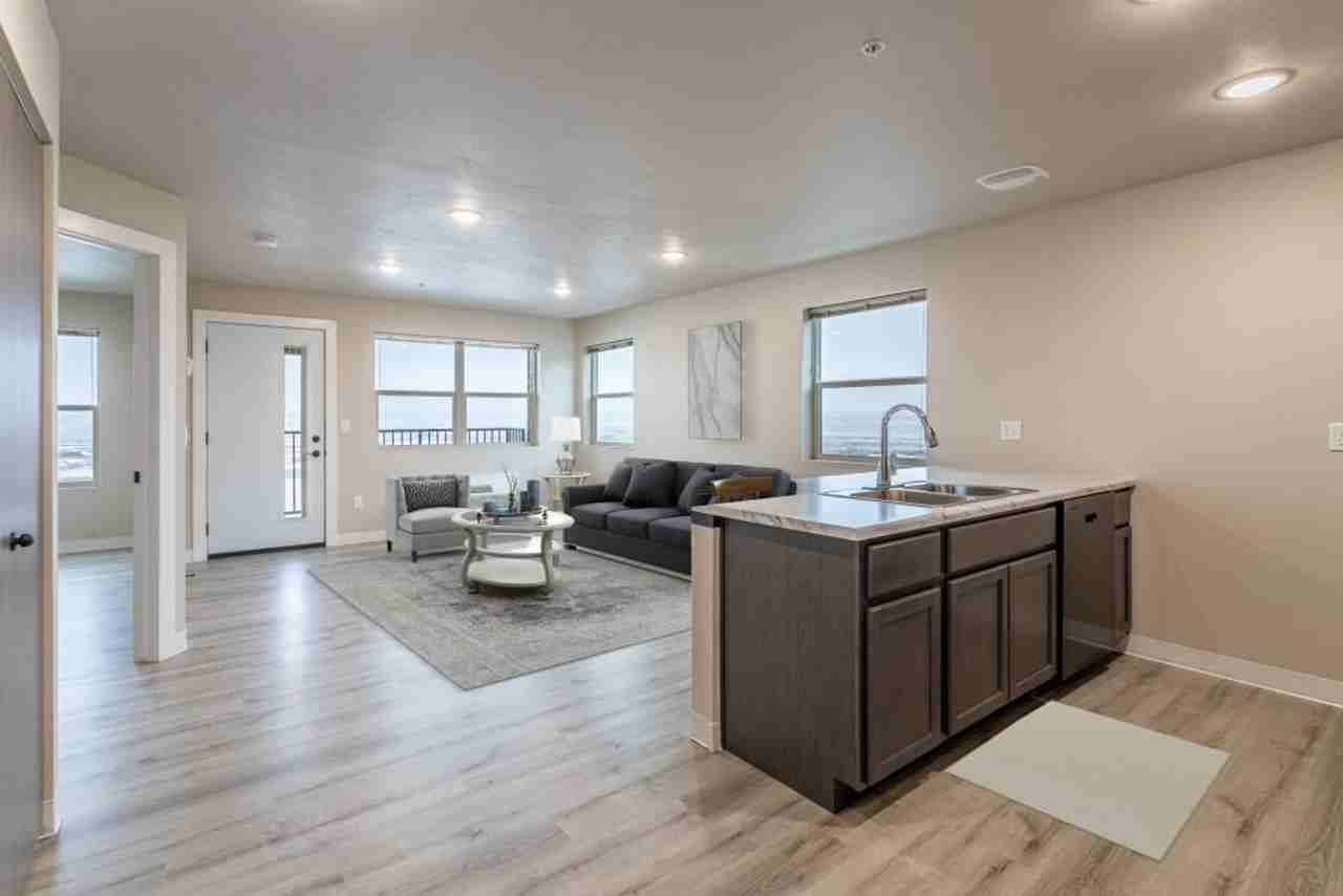 Adirondac Apartments - Photo 5 of 6
