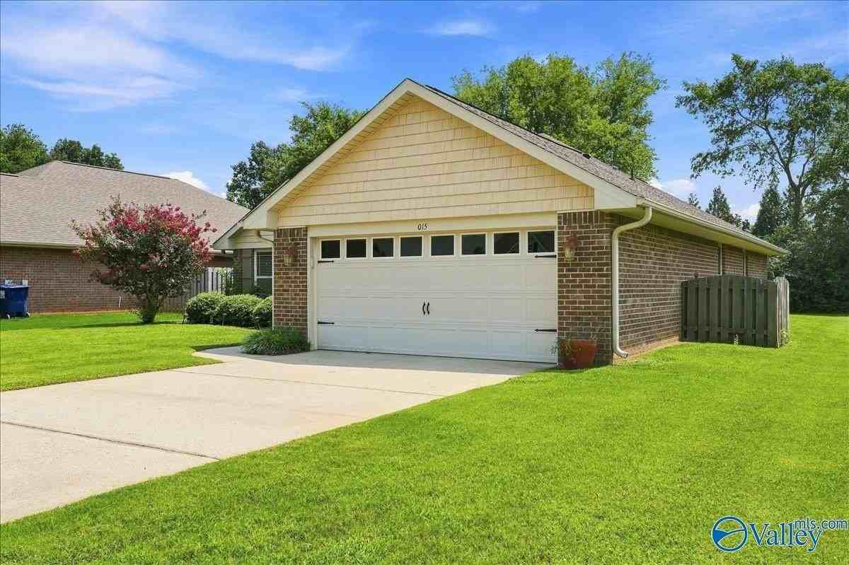 5015 Montauk Trl Se - Photo 2 of 39