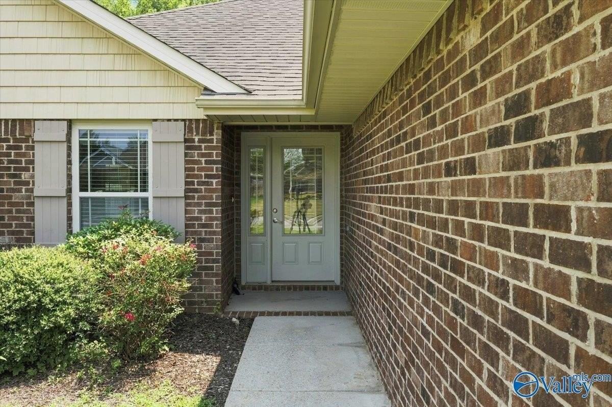 5015 Montauk Trl Se - Photo 4 of 39