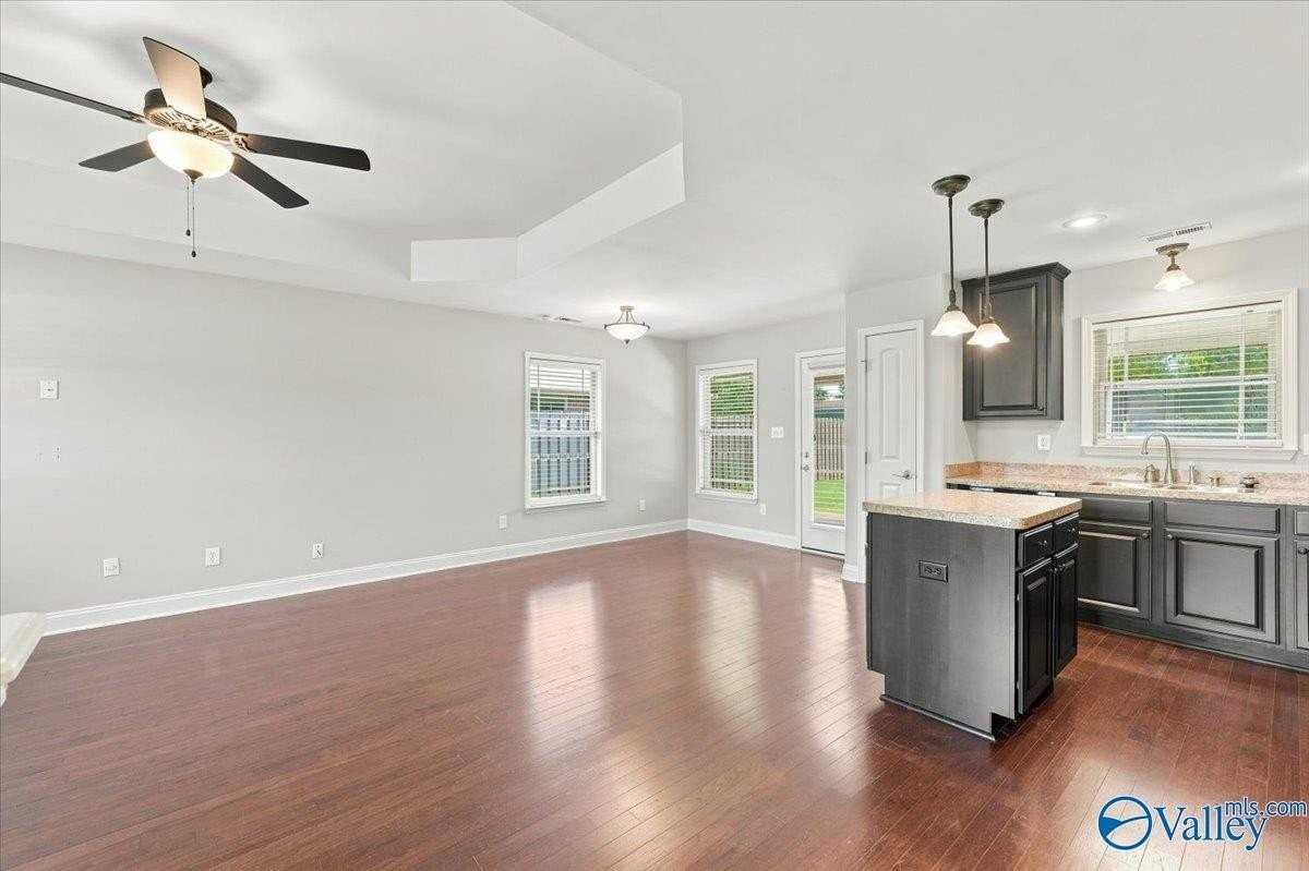 5015 Montauk Trl Se - Photo 6 of 39