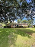 featured image of 415 Harolds Dr Nw