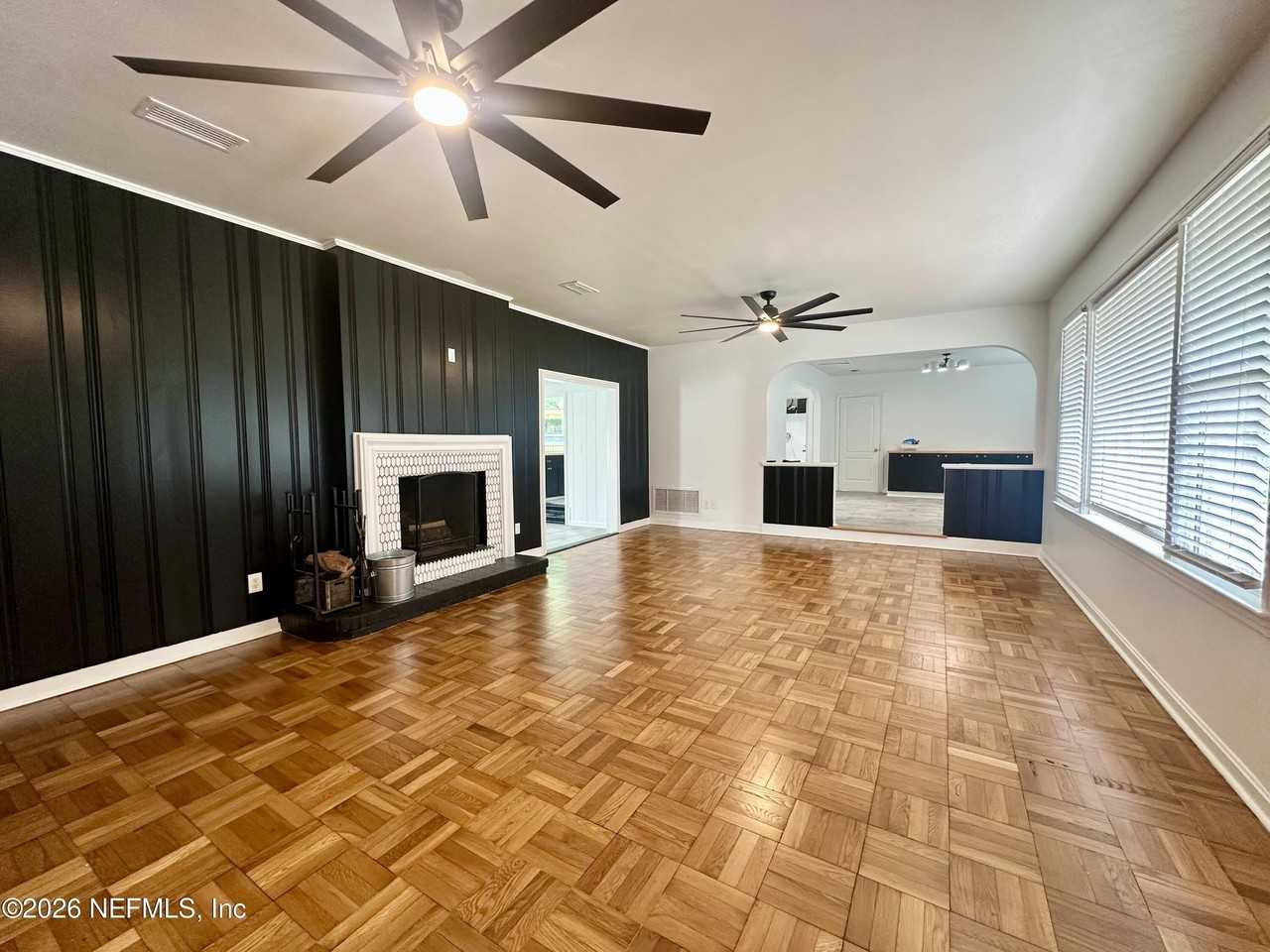 5951 Clifton Ave - Photo 4 of 38
