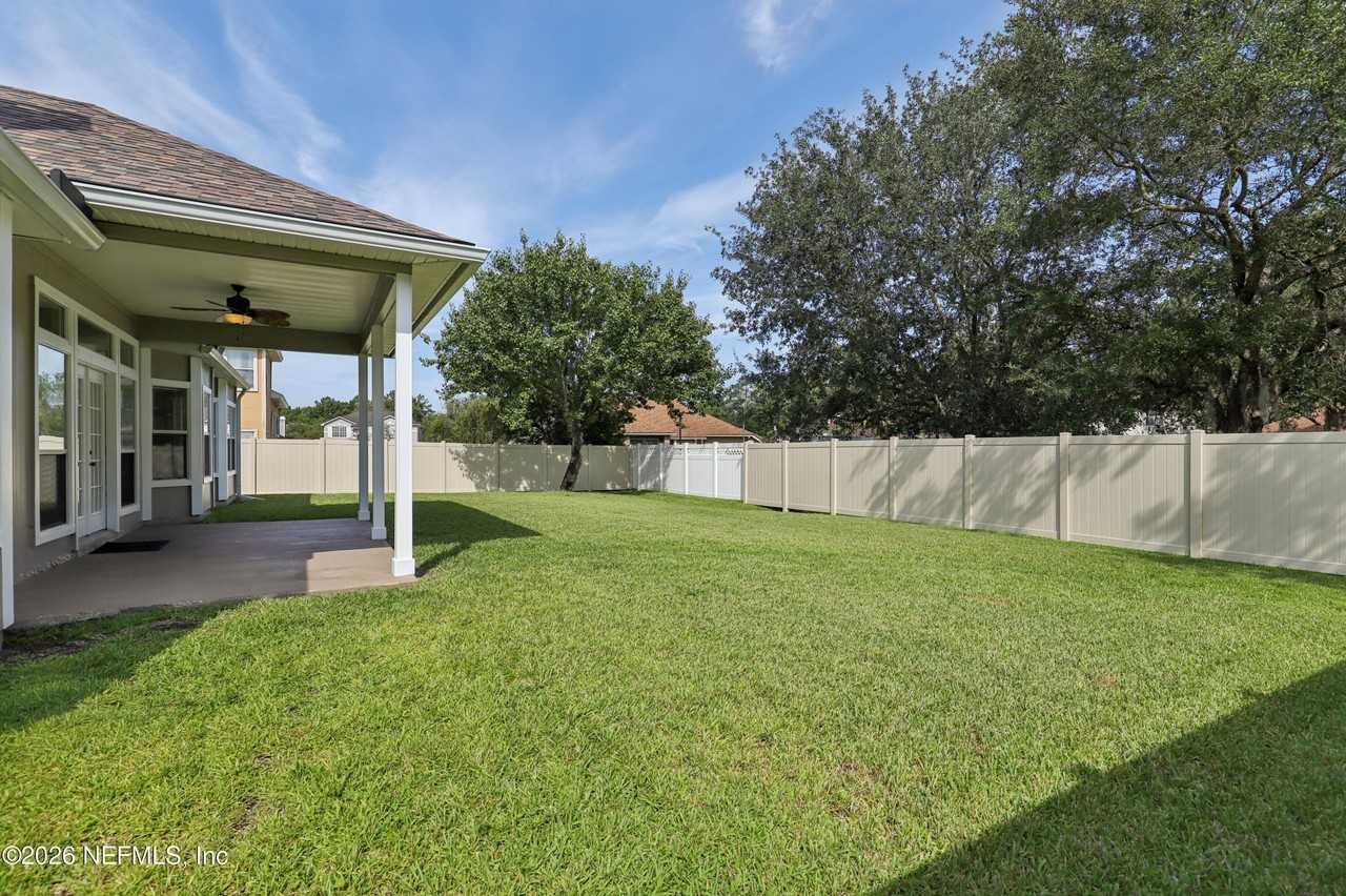 2070 Thornhill Dr - Photo 3 of 39