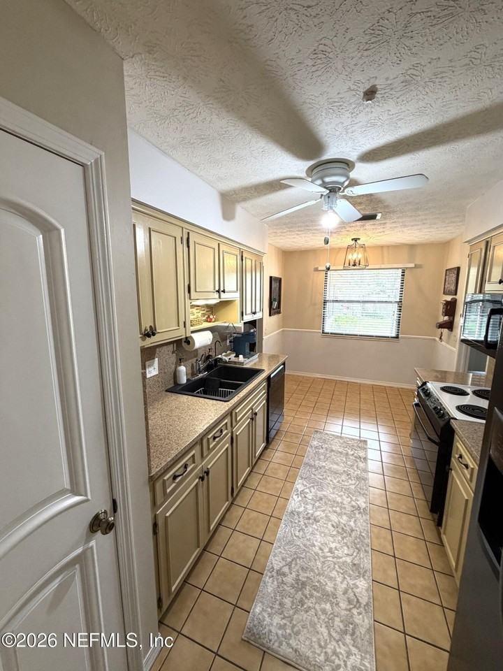 5495 Forrest Dr - Photo 6 of 22