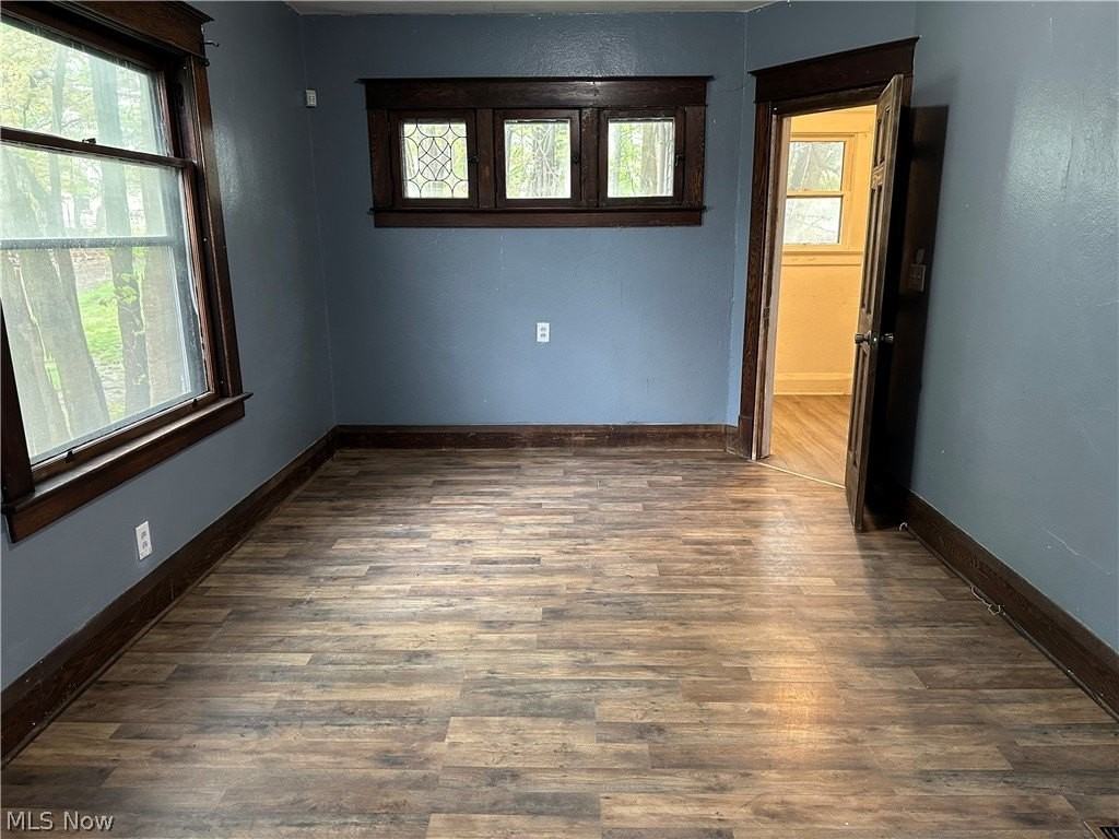 526 Lexington Ave - Photo 6 of 15