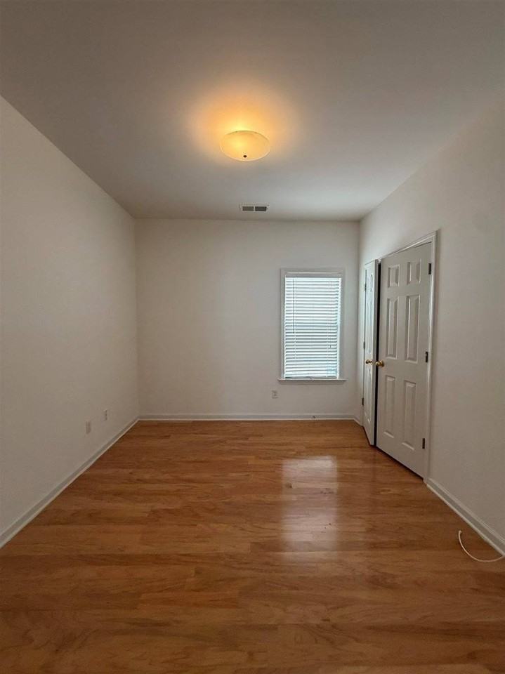 1207 Harbor River Dr - Photo 3 of 10
