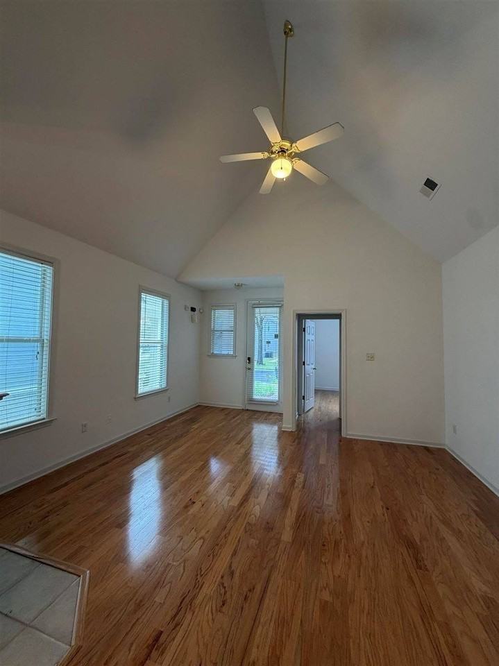 1207 Harbor River Dr - Photo 6 of 10