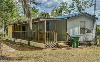 2916 Se County Road 18 - Photo 1 of 1