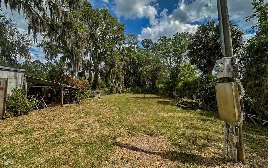 2916 Se County Road 18 - Photo 2 of 13