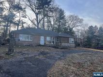 166 Midwood Rd - Photo 1 of 1