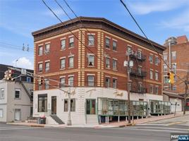 featured image of 12 Hilliard Ave #2