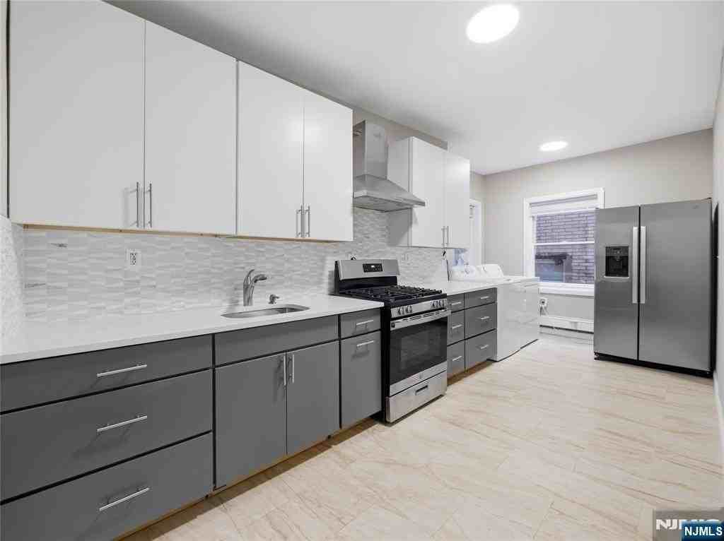 12 Hilliard Ave #2 - Photo 3 of 13