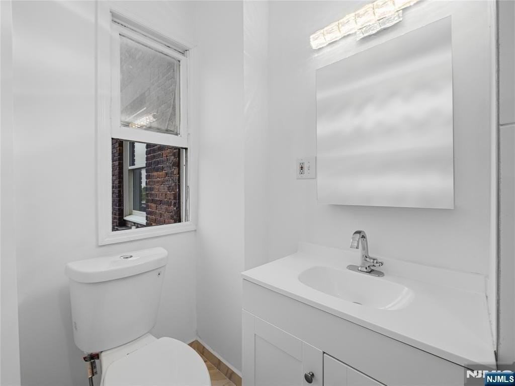 12 Hilliard Ave #6 - Photo 7 of 14
