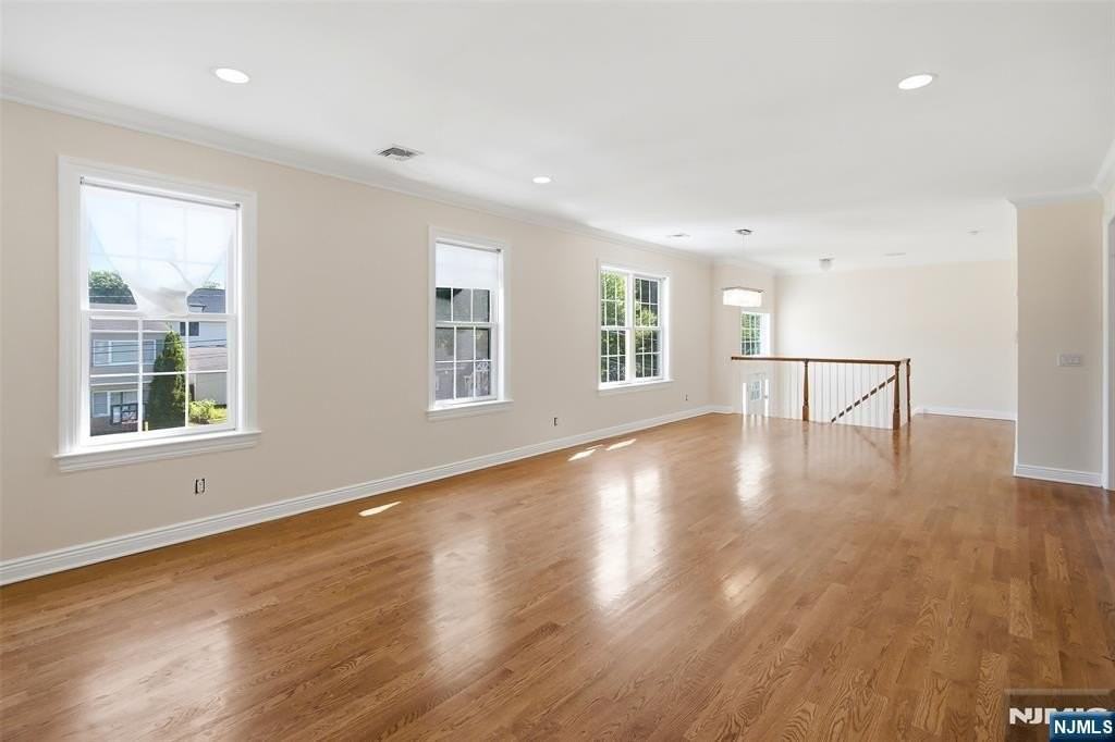 90 Terrace Ave #1 - Photo 5 of 19