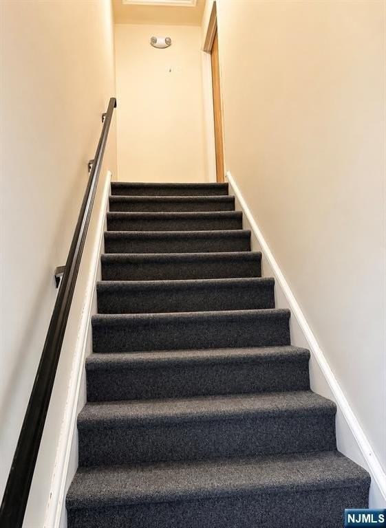 120 Fairview Ave #3B - Photo 4 of 12